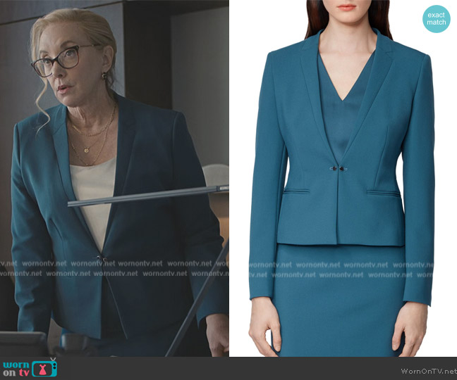 WornOnTV: Gerri’s blue blazer on Succession | Clothes and Wardrobe from TV