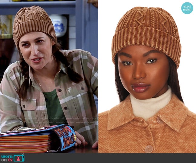 Free People Stormi Beanie in Whiskey worn by Kat Silver (Mayim Bialik) on Call Me Kat