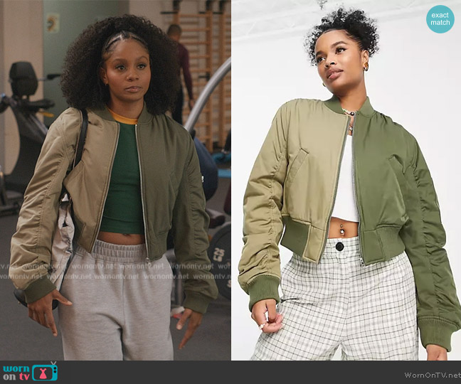 Topshop Topshop cropped half and half contrast bomber jacket in khaki worn by Simone (Geffri Hightower) on All American Homecoming