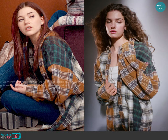 BDG at Urban Outfitters Ted Flannel Shirt worn by Abby Littman (Katie Douglas) on Ginny & Georgia