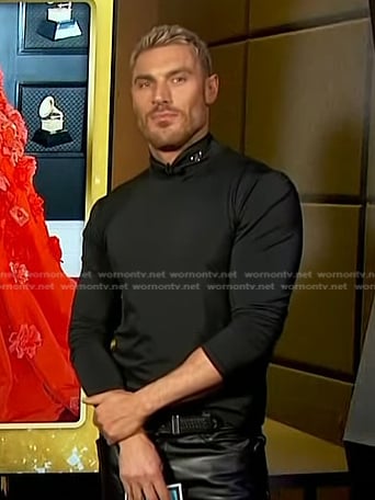 Chris Appleton’s black turtleneck  on Access Hollywood