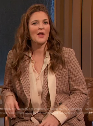 Drew’s beige check print blazer and pants on The Drew Barrymore Show