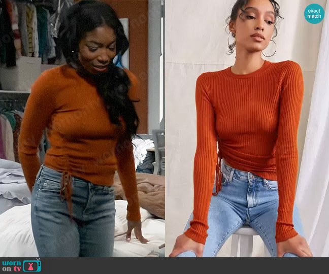 Forever 21 Ribbed Ruched Drawstring Sweater in Ginger worn by Trina Robinson (Tabyana Ali) on General Hospital