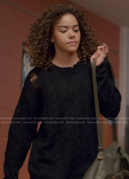 Ginny’s black ripped cable knit sweater on Ginny & Georgia