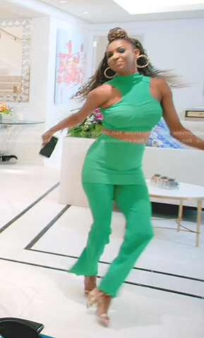 Guerdy's green cropped top and pants on The Real Housewives of Miami