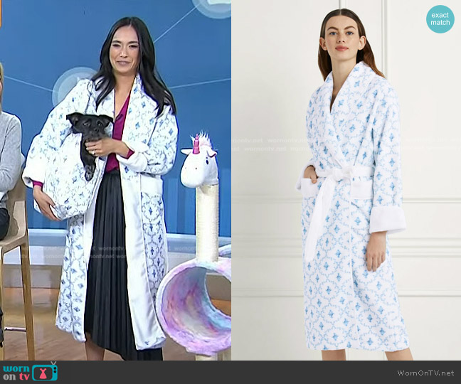 Hill House The Women's Hotel Robe in Blue Trellis worn by Emilie Ikeda on Today