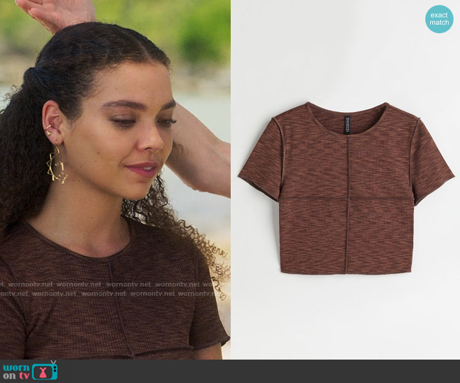 H&M Cropped Top in Dark Brown / Patterned worn by Ryeligh (Selah Austria) on Fantasy Island