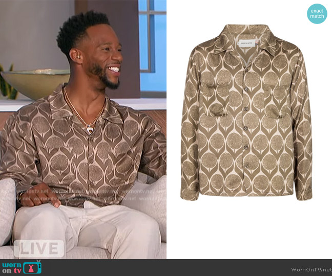 Honor the Gift Floral Long-sleeve Button-up Shirt worn by Victor Cruz on The Talk