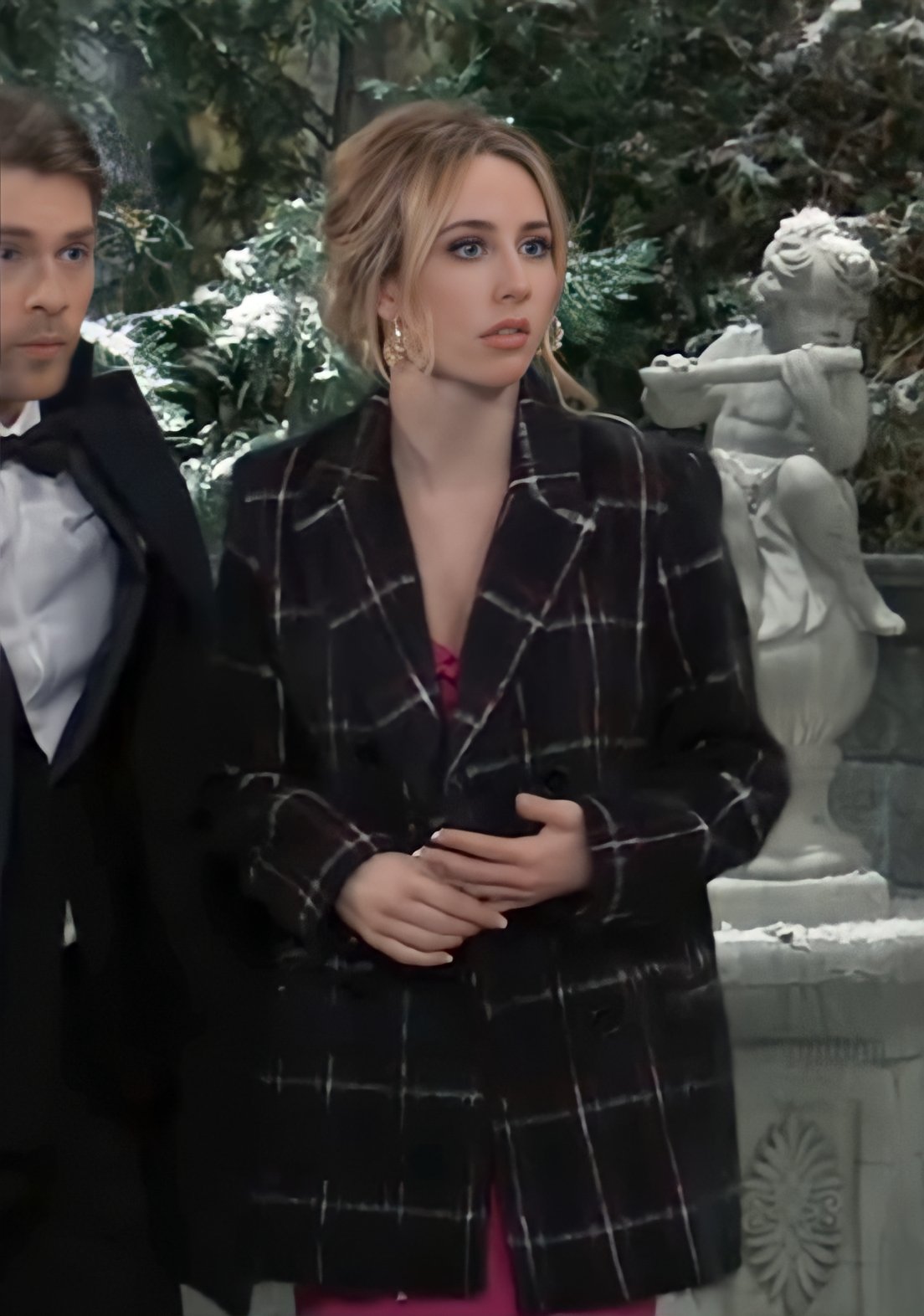 Josslyn's black plaid coat on General Hospital