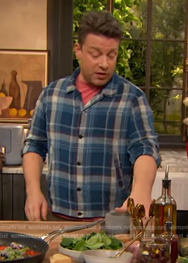 Jamie Oliver’s blue plaid shirt on The Drew Barrymore Show