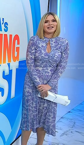 Jenna's blue paisley keyhole dress on Today