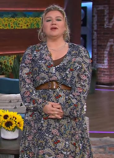 Kelly’s black floral print maxi dress on The Kelly Clarkson Show