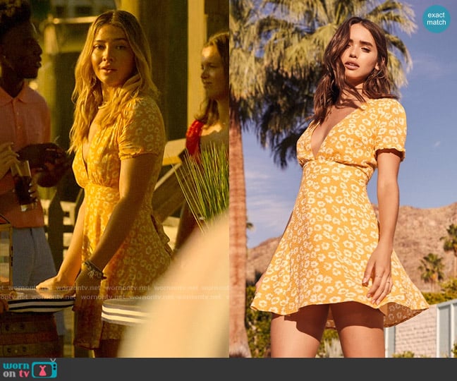 Lulus Garden Explorer Mustard Yellow Floral Print Mini Dress worn by Sarah Cameron (Madelyn Cline) on Outer Banks