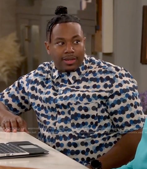 Marty's blue dot print shirt on The Neighborhood