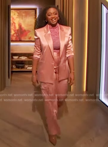 Samara Joy’s pink velvet blazer on The Drew Barrymore Show