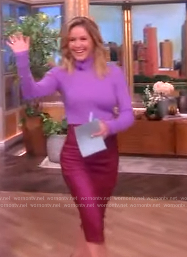 Sara’s pink metallic skirt on The View