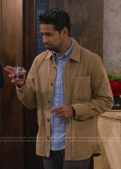 Sid's brown overshirt on How I Met Your Father