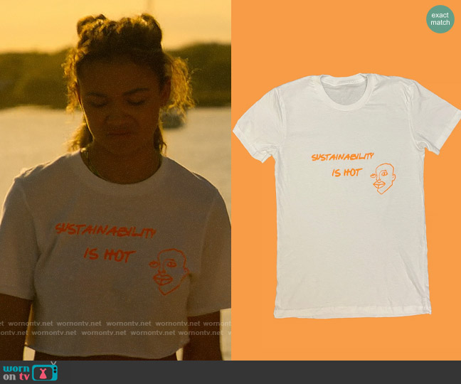 True Lucia Sustainability is hot t-shirt in Cropped worn by Kiara Carrera (Madison Bailey) on Outer Banks