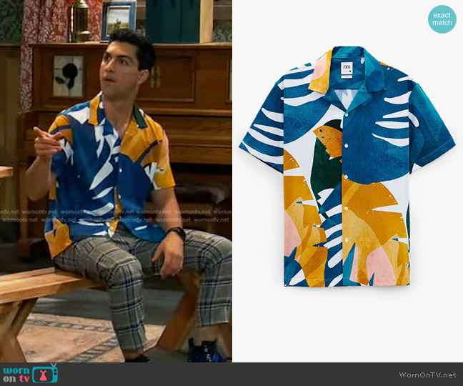 Zara Stretch Shirt with Leaf Print worn by Parker Preston (Trevor Tordjman) on Bunkd