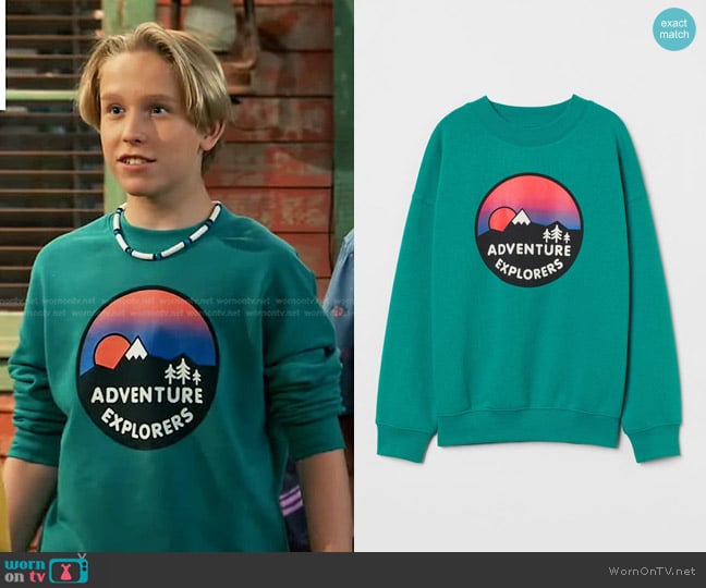 H&M Oversized Sweatshirt worn by Jake (Luke Busey) on Bunkd