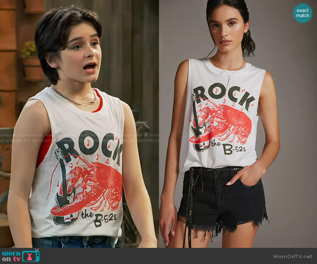 Letluv Rock Lobster Graphic Tank worn by Winnie Webber (Shiloh Verrico) on Bunkd