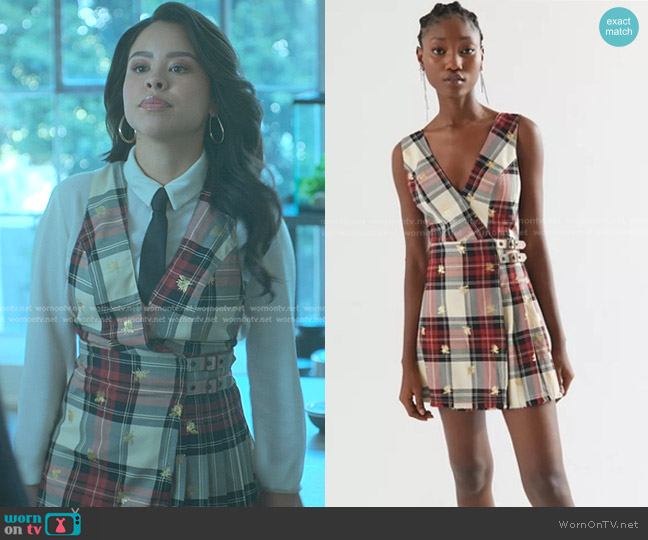 Wornontv Marianas Plaid Bee Wrap Mini Dress On Good Trouble Cierra