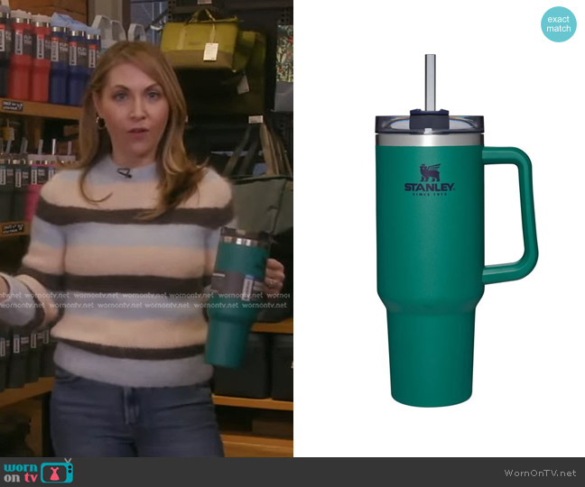 Stanley Adventure 40oz Stainless Steel Quencher Tumbler worn by Lori Bergamotto on Good Morning America