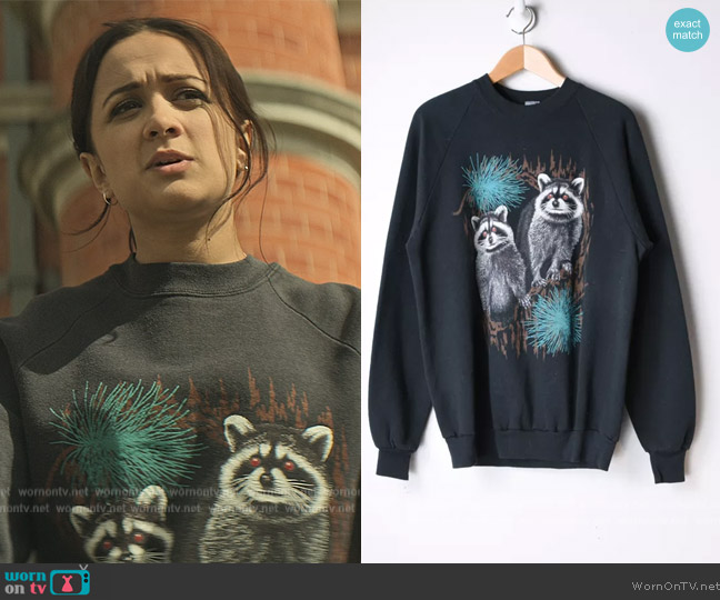 Urban Outfitters Vintage 90s Raccoons Sweatshirt worn by Nadia (Amy-Leigh Hickman) on You