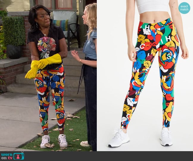 Sweaty Betty Super Sculpt Sustainable Leggings worn by Tina Butler (Tichina  Arnold) as seen in The Neighborhood (S04E11)