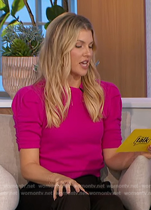 Amanda’s pink ruched short sleeve sweater on The Talk