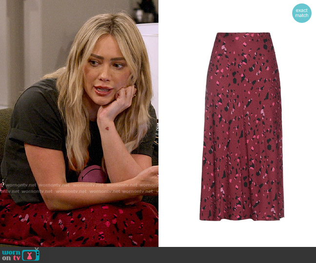 ba&sh Tomy Skirt worn by Sophie (Hilary Duff) on How I Met Your Father