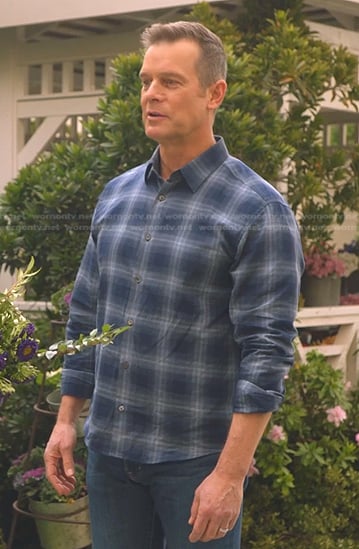 Bobby's blue plaid shirt on 9-1-1