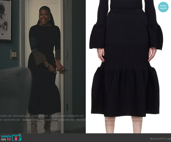 CFCL Black Fluted Skirt worn by Vivian Banks (Cassandra Freeman) on Bel-Air