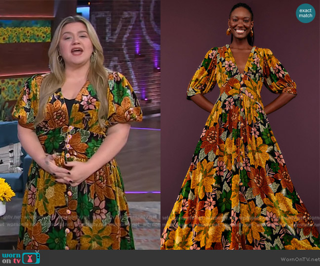 Farm Rio Black Garden V Neck Midi Dress worn by Kelly Clarkson on The Kelly Clarkson Show