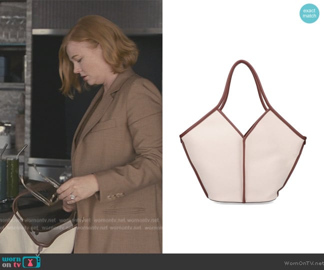 Hereu Calella Bag worn by Shiv Roy (Sarah Snook) as seen in Succession  (S04E01)