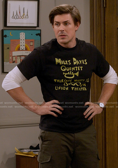Jesse's Miles Davis Quintet t-shirt on How I Met Your Father