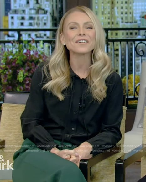 Kelly's black blouse and green pants on Live with Kelly