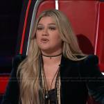 Kelly’s green puff sleeve velvet jacket on The Voice