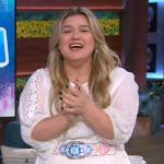 Kelly’s white lace dress on The Kelly Clarkson Show