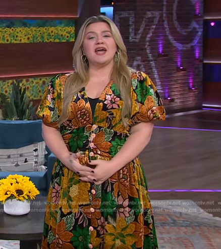 Kelly's floral v-neck dress on The Kelly Clarkson Show