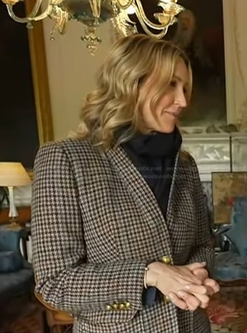 Lara’s brown plaid blazer on Good Morning America