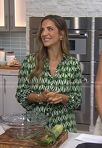 Laura Vitale's green geometric print dress on Today