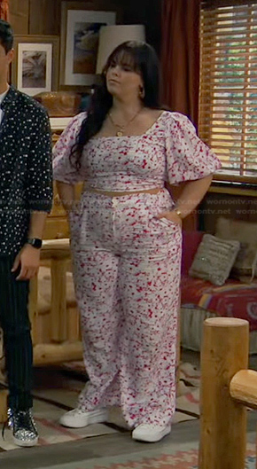 Lou's floral cropped top and pants on Bunkd