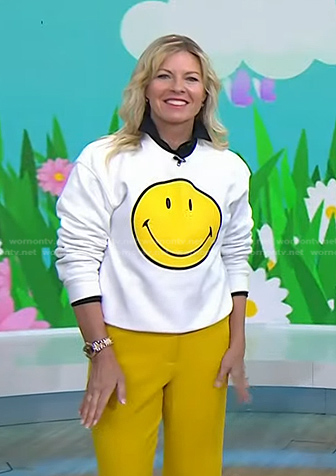 Meredith Sinclair’s white smiley face sweatshirt on Today