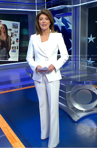 Norah’s white suit on CBS Evening News