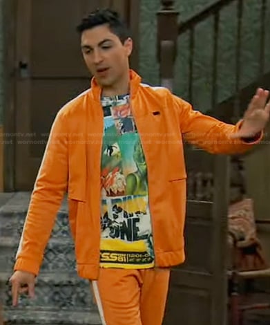 Parker’s graphic print tee on Bunkd