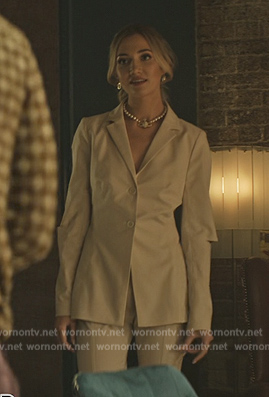 Lady Phoebe's white cutout sleeve blazer on You