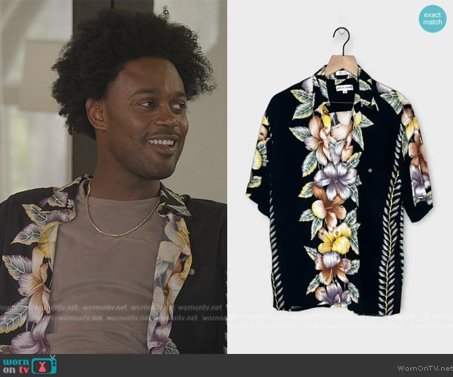 Pierre Cardin Hawaiian Button Men's Shirt worn by Noah Koles (Echo Kellum) on Grand Crew