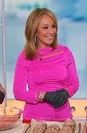 Rosanna Scotto’s pink slash cutout top on Sherri