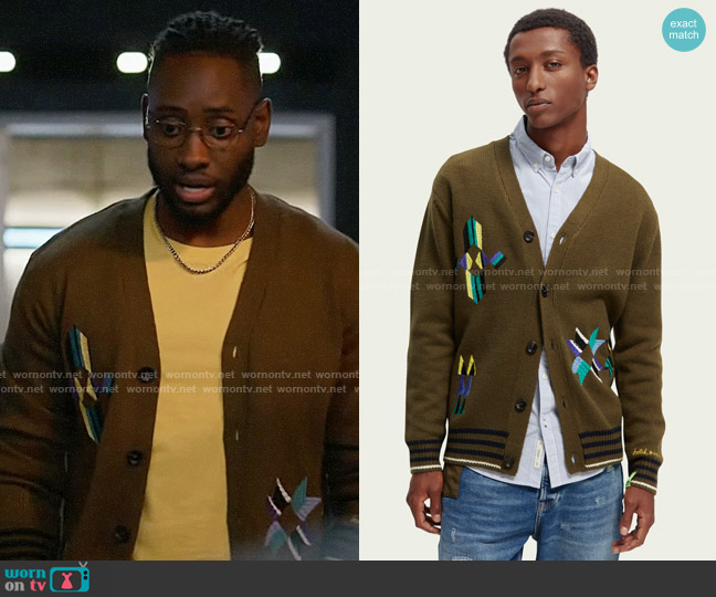 Scotch & Soda Patched-on artwork V-neck cardigan worn by Chester Phineas Runk (Brandon McKnight) on The Flash
